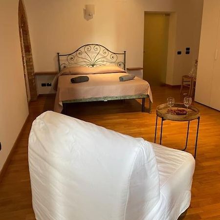 Ferienwohnung Il Grappolo D'Alba Exterior foto