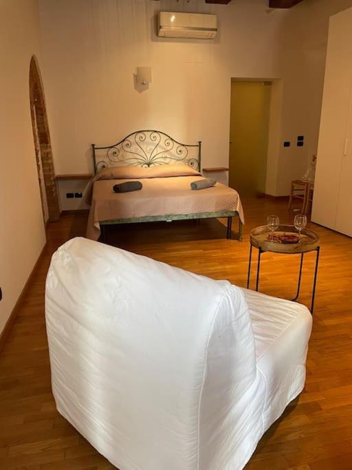 Ferienwohnung Il Grappolo D'Alba Exterior foto